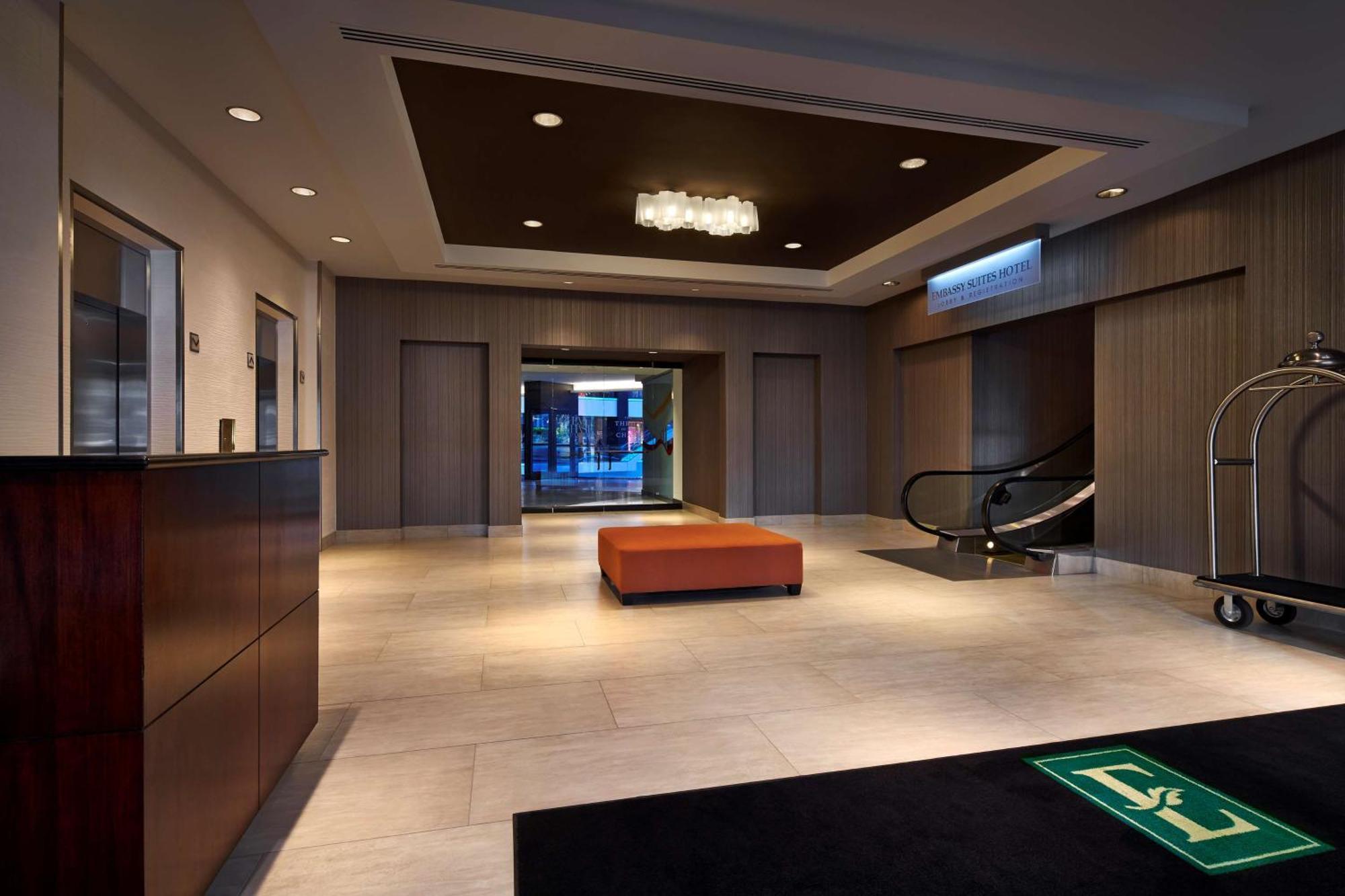 Embassy Suites By Hilton Washington Dc Chevy Chase Pavilion Экстерьер фото