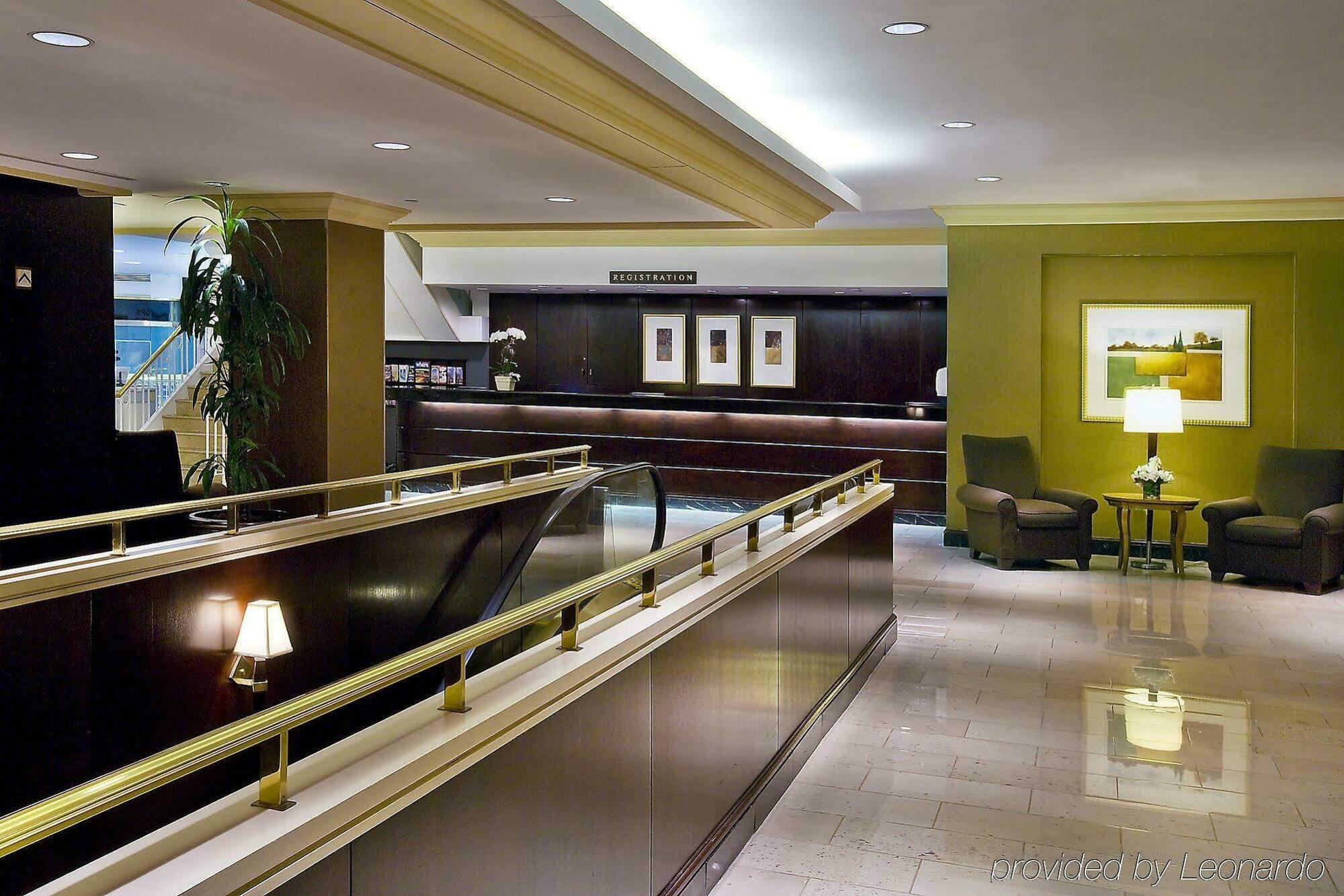 Embassy Suites By Hilton Washington Dc Chevy Chase Pavilion Интерьер фото